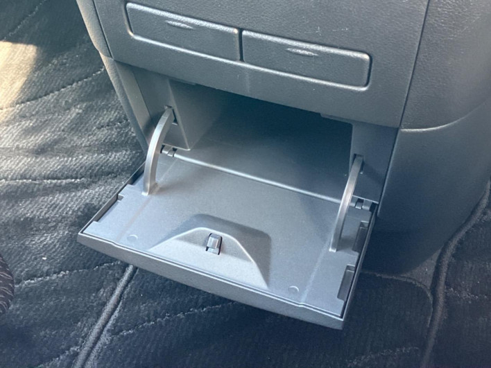2019 Nissan Elgrand DBA-TE52 (UW-6a3605689aa2f)[21]