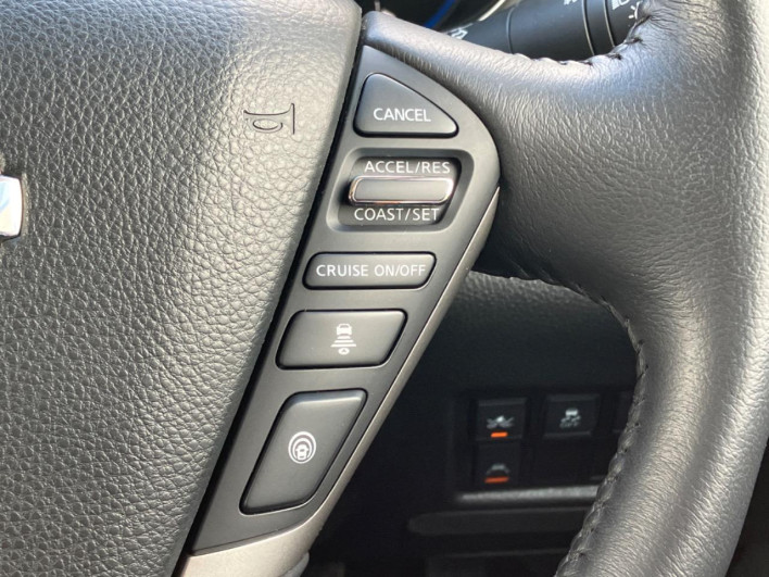 2019 Nissan Elgrand DBA-TE52 (UW-6a3605689aa2f)[27]