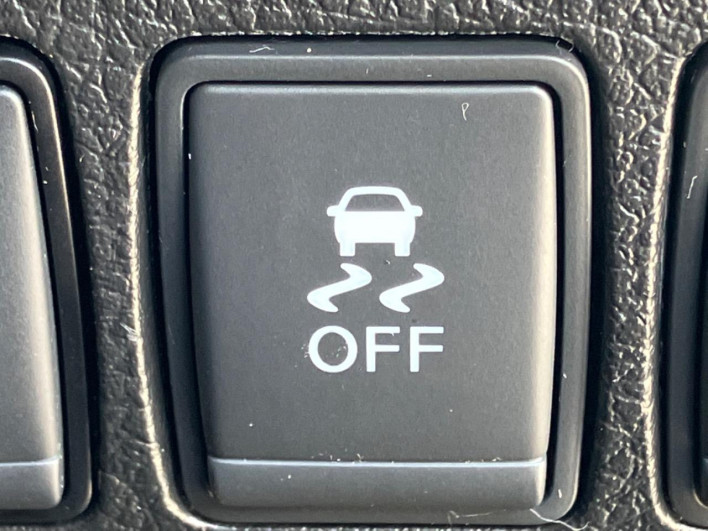 2019 Nissan Elgrand DBA-TE52 (UW-6a3605689aa2f)[15]
