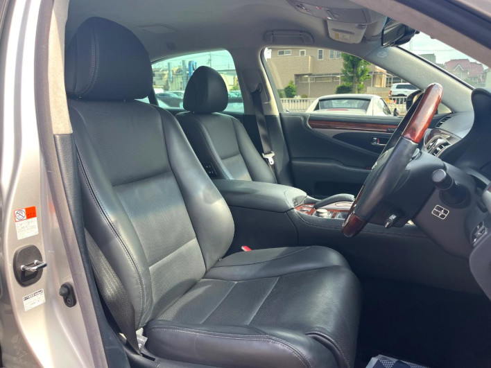 2017 Lexus LS DBA-USF40 (UW-6a360572ca809)[27]