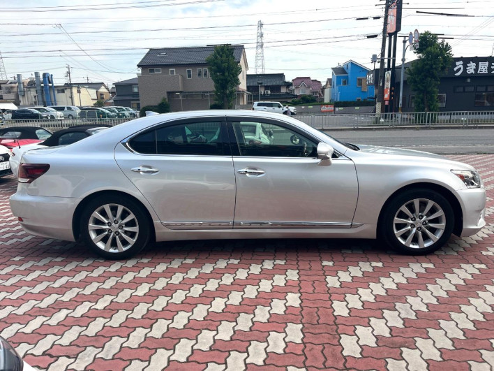 2017 Lexus LS DBA-USF40 (UW-6a360572ca809)[22]