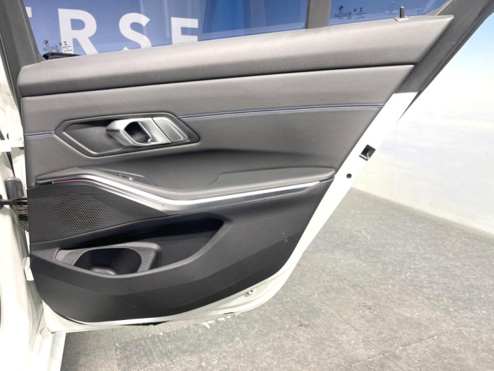 2019 BMW 3 Series 3BA-5F20 (UW-6a3605837d9b4)[14]
