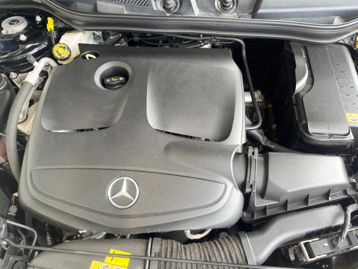 2015 Mercedes Benz A Class DBA-176042 (UW-6a36058655414)[24]