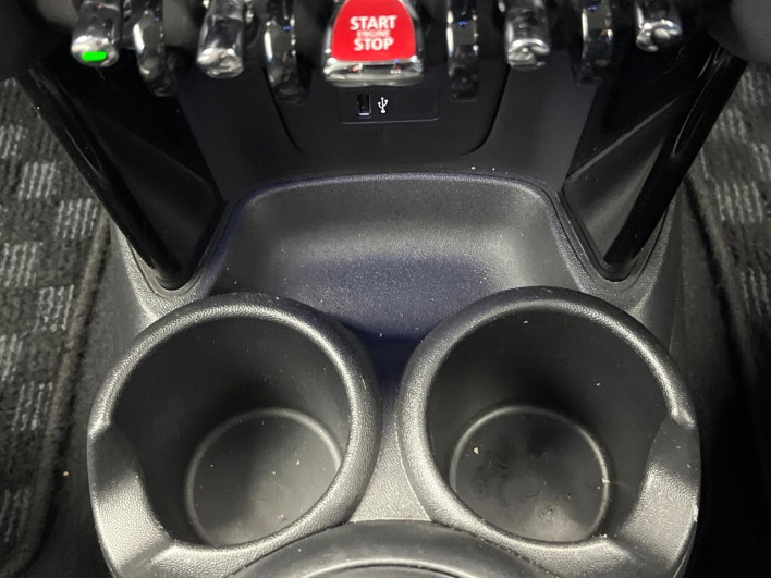 2022 Rover Mini 3DA-XV20MW (UW-6a36058a09ac2)[19]
