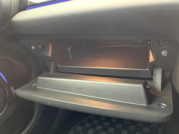 2022 Rover Mini 3DA-XV20MW (UW-6a36058a09ac2)[23]