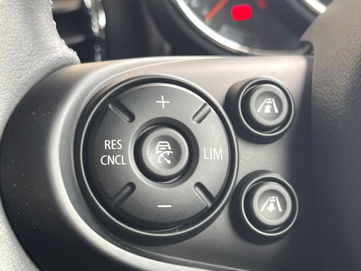 2018 Rover Mini LDA-LR20 (UW-6a36058b210f4)[26]