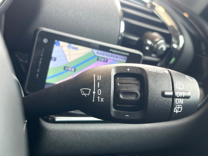 2018 Rover Mini LDA-LR20 (UW-6a36058b210f4)[29]