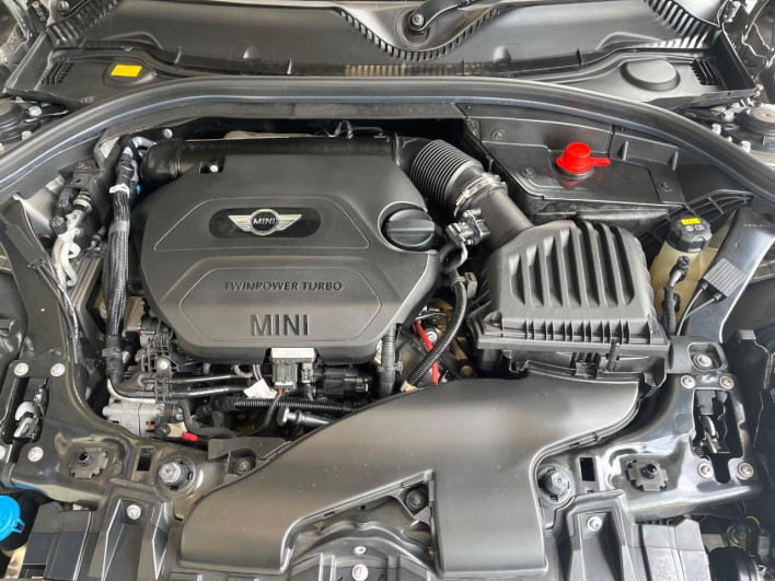 2018 Rover Mini LDA-LR20 (UW-6a36058b210f4)[4]