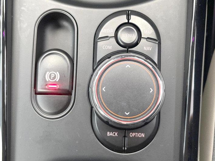 2018 Rover Mini DBA-LN20 (UW-6a36058b4c031)[20]