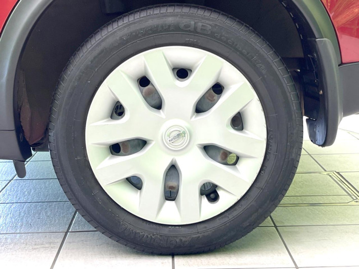 2015 Nissan JUKE DBA-YF15 (UW-6a36058ee53ae)[11]