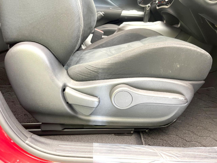 2015 Nissan JUKE DBA-YF15 (UW-6a36058ee53ae)[16]