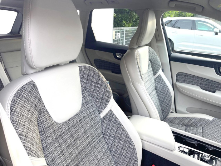 2018 Volvo XC60 DBA-UB420XC (UW-6a3605925ccec)[20]