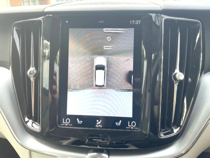 2018 Volvo XC60 DBA-UB420XC (UW-6a3605925ccec)[15]