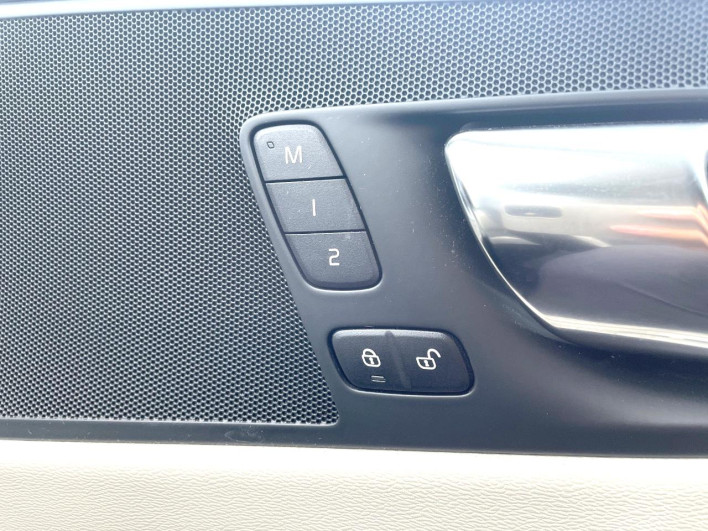 2018 Volvo XC60 DBA-UB420XC (UW-6a3605925ccec)[7]