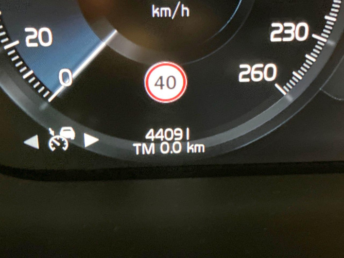 2020 Volvo XC60 LDA-UD4204TXC (UW-6a36059295c00)[2]