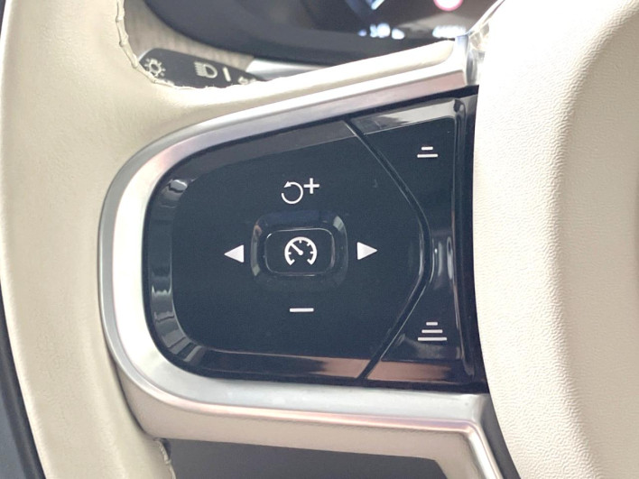 2020 Volvo XC60 LDA-UD4204TXC (UW-6a36059295c00)[20]