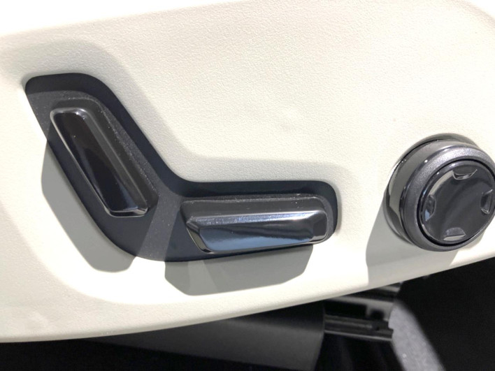 2020 Volvo XC60 LDA-UD4204TXC (UW-6a36059295c00)[14]