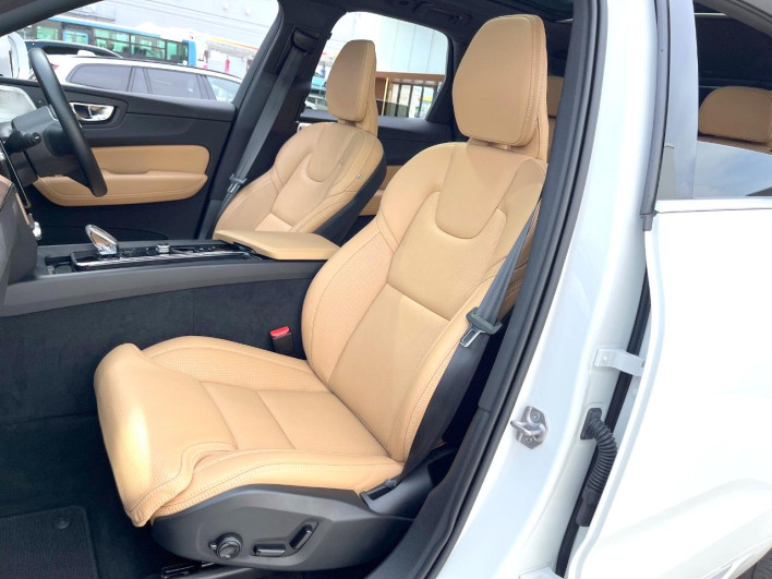 2021 Volvo XC60 5AA-UB420TXCM (UW-6a3605934a6f9)[23]