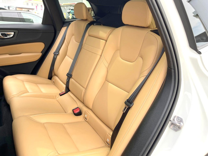 2021 Volvo XC60 5AA-UB420TXCM (UW-6a3605934a6f9)[24]