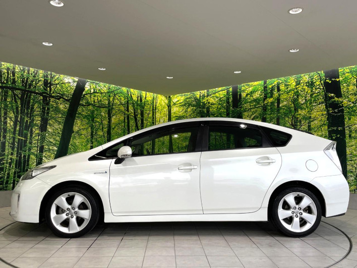 2013 Toyota Prius DAA-ZVW30 (UW-6a3605b3894cc)[6]