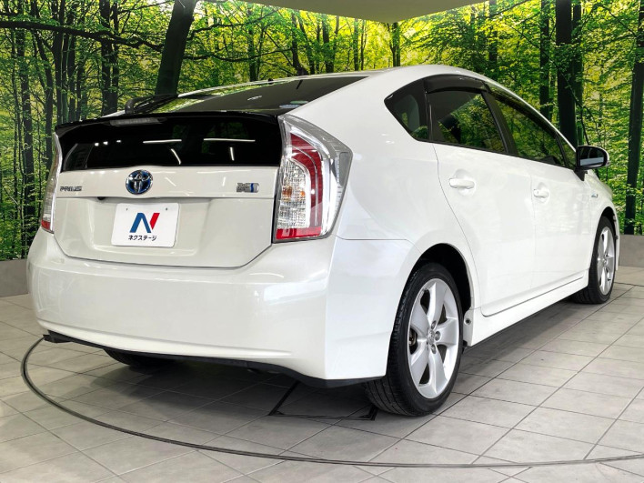 2013 Toyota Prius DAA-ZVW30 (UW-6a3605b3894cc)[17]