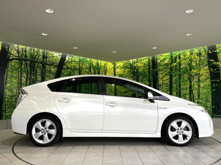 2013 Toyota Prius DAA-ZVW30 (UW-6a3605b3894cc)[18]