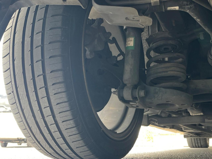 2016 Toyota Prius α DAA-ZVW40W (UW-6a3605b7699c0)[17]
