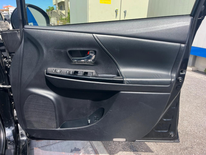 2016 Toyota Prius α DAA-ZVW40W (UW-6a3605b7699c0)[29]