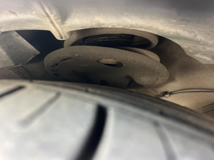2016 Toyota Prius α DAA-ZVW40W (UW-6a3605b7699c0)[9]