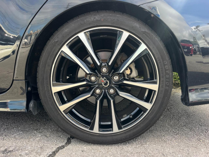 2016 Toyota Prius α DAA-ZVW40W (UW-6a3605b7699c0)[10]