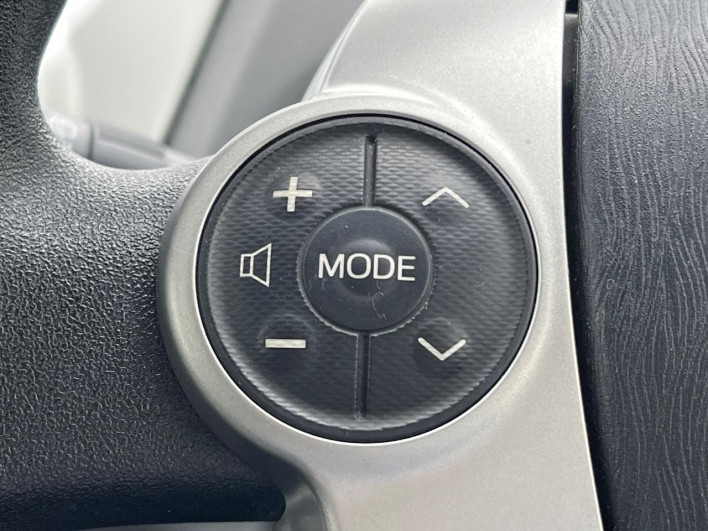 2014 Toyota Prius α DAA-ZVW41W (UW-6a3605b7a74ec)[26]