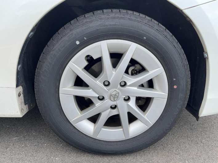 2014 Toyota Prius α DAA-ZVW41W (UW-6a3605b7a74ec)[12]