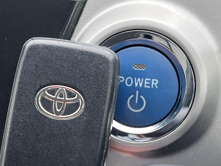 2014 Toyota Prius α DAA-ZVW41W (UW-6a3605b7a74ec)[23]