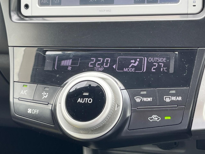 2014 Toyota Prius α DAA-ZVW41W (UW-6a3605b7a74ec)[21]
