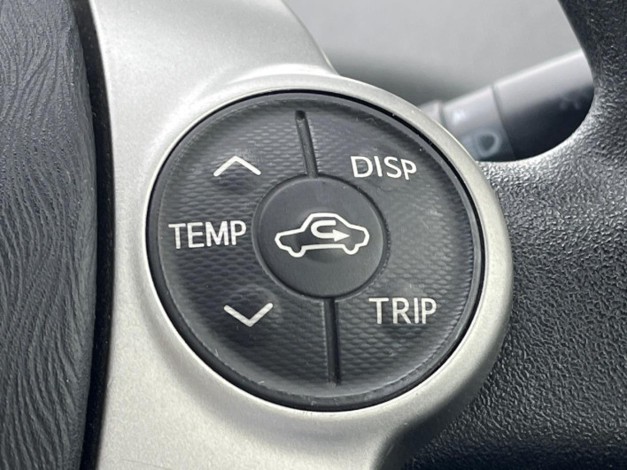 2014 Toyota Prius α DAA-ZVW41W (UW-6a3605b7a74ec)[27]
