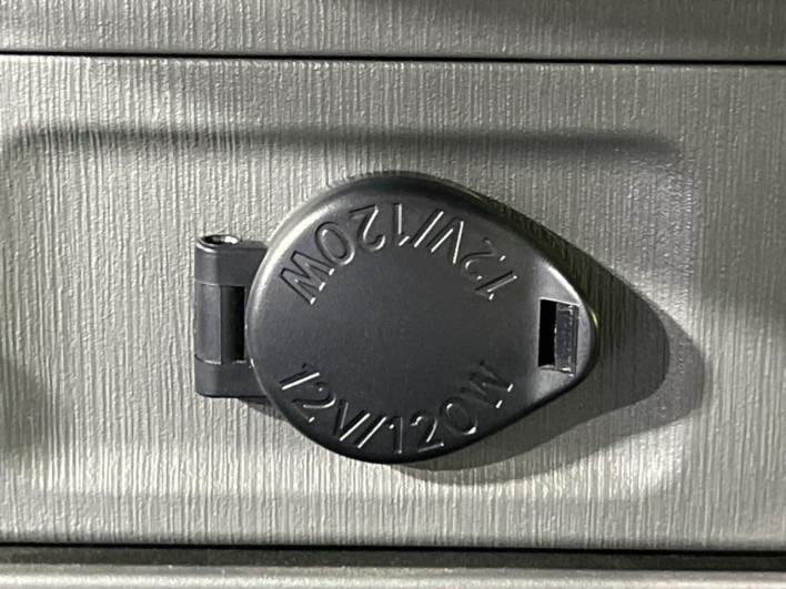 2011 Toyota Prius α DAA-ZVW41W (UW-6a3605b814b50)[25]