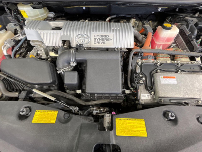 2011 Toyota Prius α DAA-ZVW41W (UW-6a3605b814b50)[4]