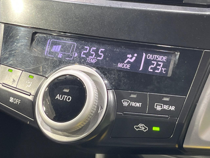 2011 Toyota Prius α DAA-ZVW41W (UW-6a3605b814b50)[23]