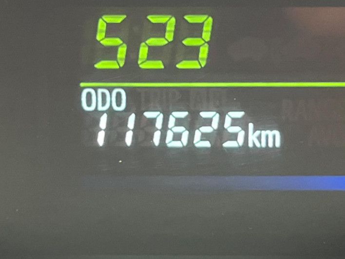 2011 Toyota Prius α DAA-ZVW41W (UW-6a3605b814b50)[2]