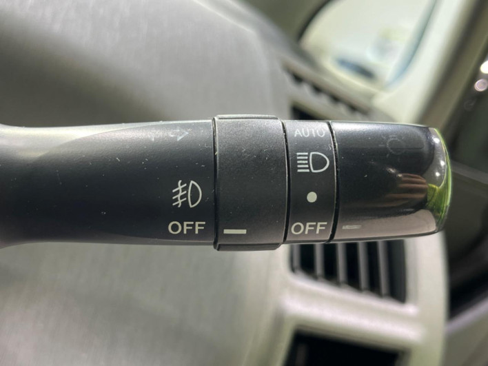 2011 Toyota Prius α DAA-ZVW41W (UW-6a3605b814b50)[21]