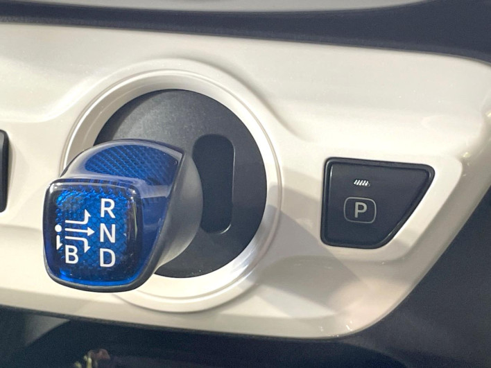 2017 Toyota Prius DAA-ZVW50 (UW-6a3605b9cec6b)[21]