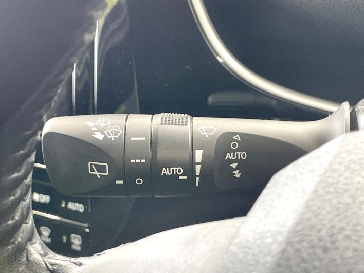 2017 Toyota Prius DAA-ZVW50 (UW-6a3605b9cec6b)[20]