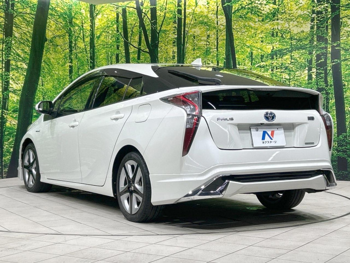 2017 Toyota Prius DAA-ZVW50 (UW-6a3605bb1f760)[18]
