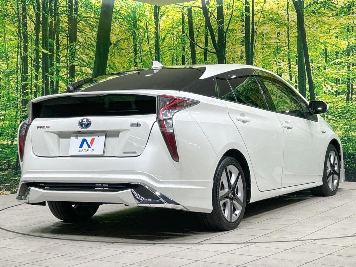 2017 Toyota Prius DAA-ZVW50 (UW-6a3605bb1f760)[16]