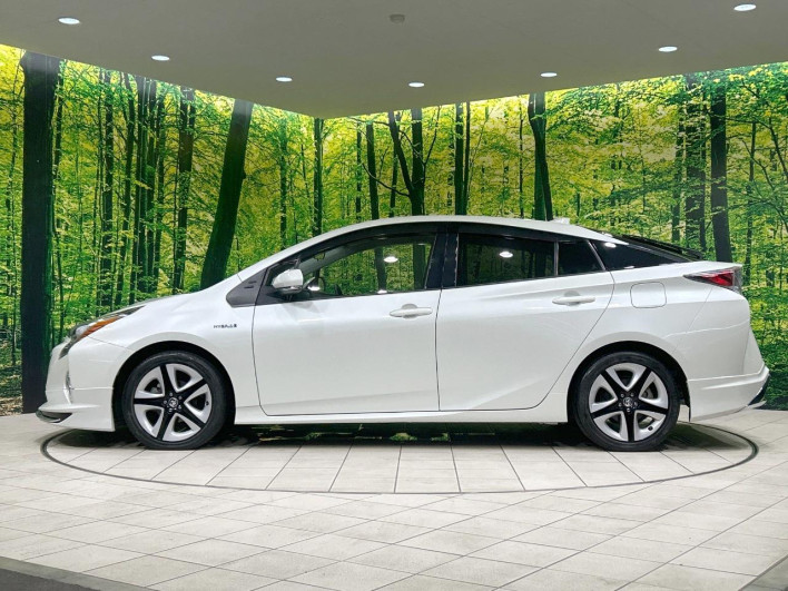 2017 Toyota Prius DAA-ZVW50 (UW-6a3605bb1f760)[19]