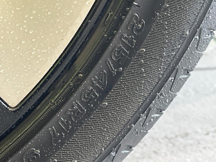 2017 Toyota Prius DAA-ZVW51 (UW-6a3605bc828ed)[6]
