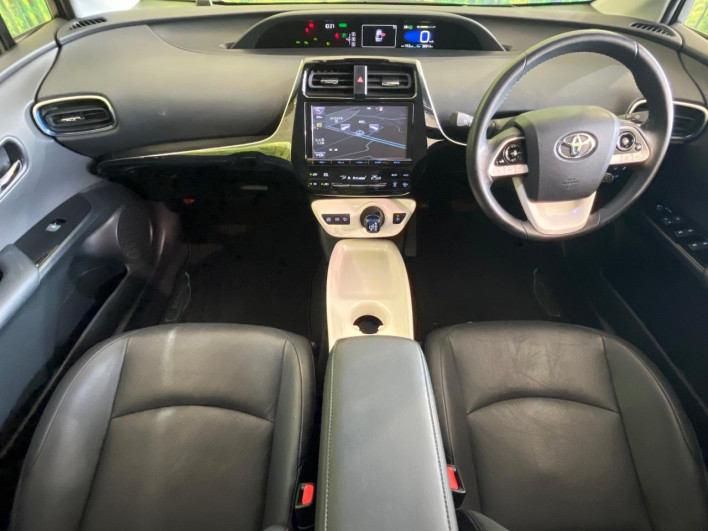 2017 Toyota Prius DAA-ZVW51 (UW-6a3605bc828ed)[29]