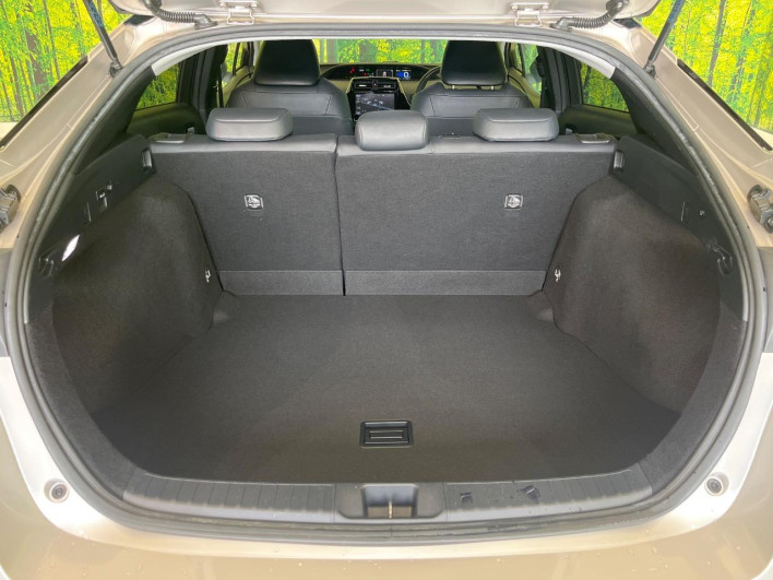 2017 Toyota Prius DAA-ZVW51 (UW-6a3605bc828ed)[17]