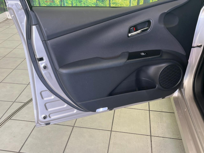 2017 Toyota Prius DAA-ZVW51 (UW-6a3605bc828ed)[10]