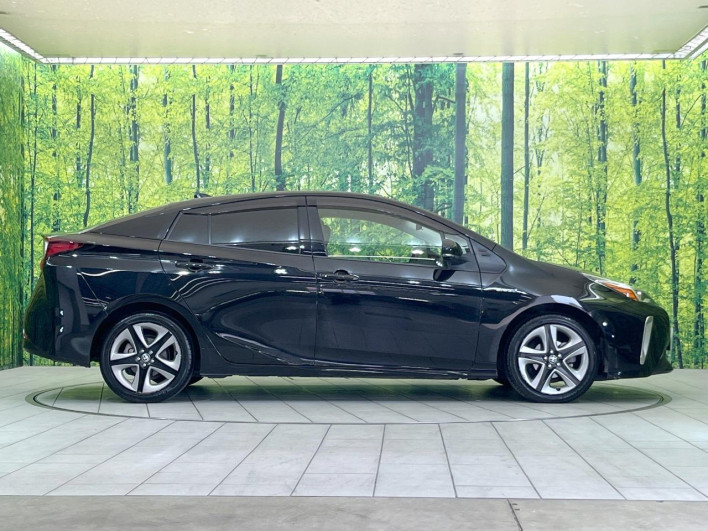 2020 Toyota Prius DAA-ZVW51 (UW-6a3605bdbe0d8)[21]